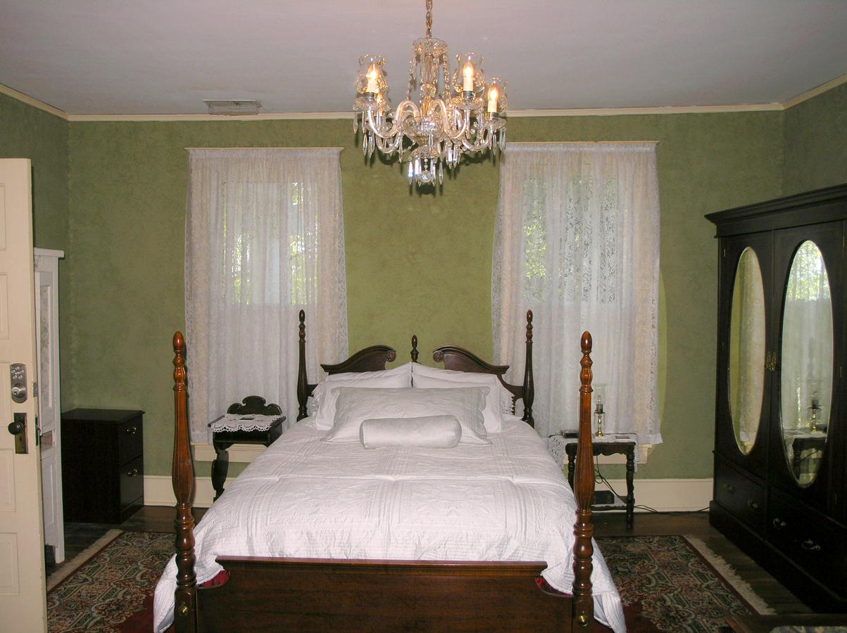 Magnolia Grove Bed And Breakfast Hernando Exterior photo